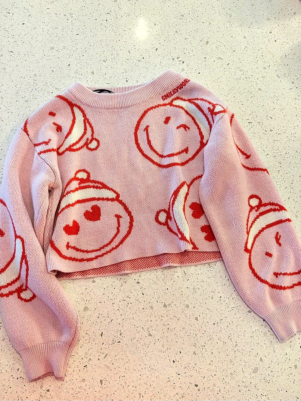 SmileyWorld / H&M Graphic Pink Christmas Sweater Girls Size 8-10